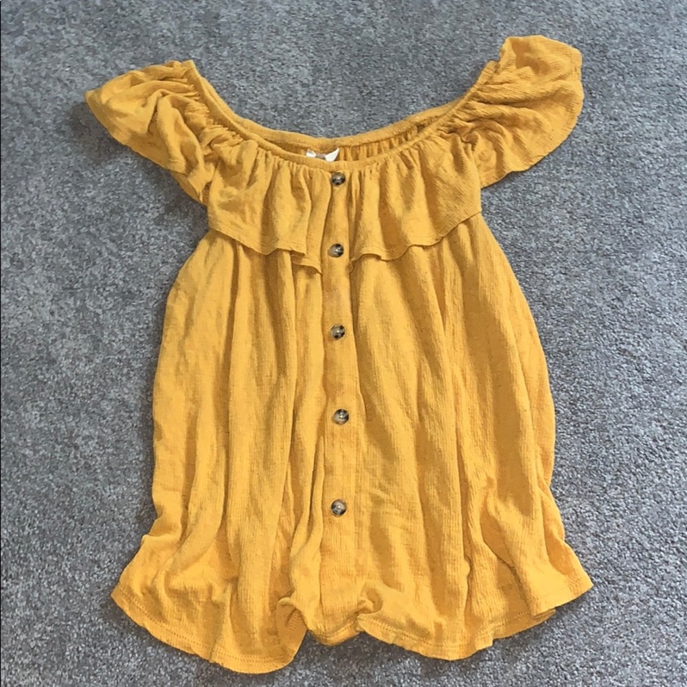 cold shoulder top